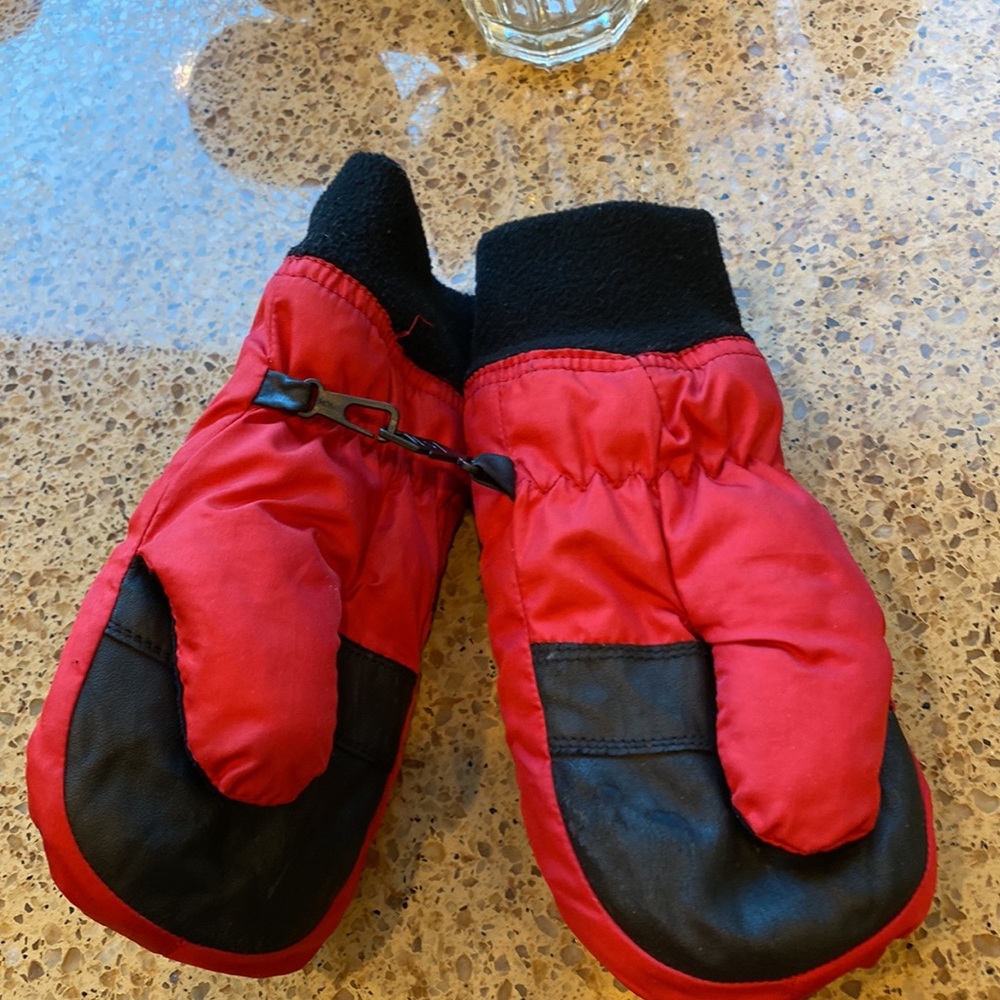 Kombi kids Polyaster  gloves Velcro open  size L